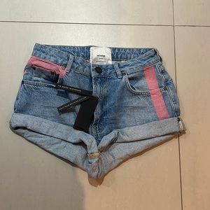 One teaspoon shorts, never worn, new with tags, and size 26